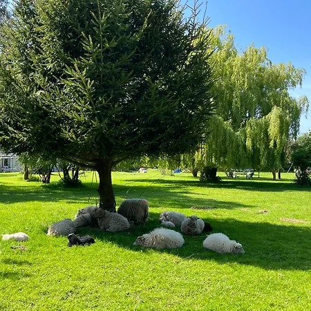 L Etable 펜션 Commes